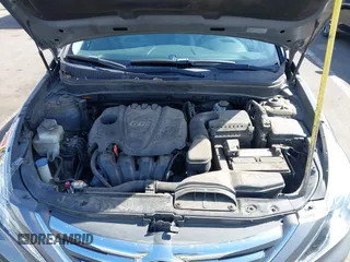 2014 Hyundai Sonata SE with VIN 5NPEC4AC7EH922630, listed as a IAAI auction lot 42070649 with 137,753 mi miles and . Bid and sale history available at DreamBid. Image 10.