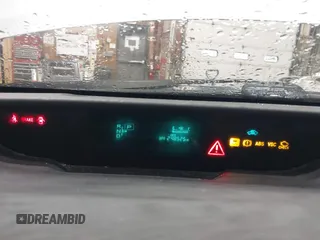 2007 Toyota Prius z VIN JTDKB20U977649489, wystawiony jako IAAI lot #41772600 z przebiegiem 248 525 mil mil oraz . Historia ofert i sprzedaży dostępna na DreamBid. Obrazek 7.