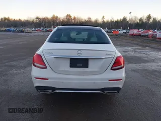 2019 Mercedes-Benz E-Class E 300 with VIN WDDZF4KB2KA609220, listed as a IAAI auction lot 41172669 with 49,607 mi miles. Bid and sale history available at carsss.com. Image 15.