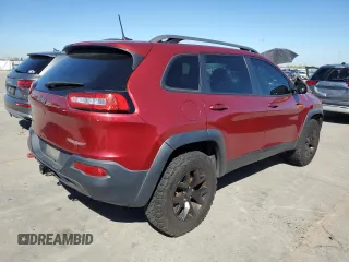 2016 Jeep Cherokee Trailhawk z VIN 1C4PJMBS0GW306317, wystawiony jako Copart lot #50572995 z przebiegiem Nie podano mil oraz Nie do naprawy • Non repairable. Historia ofert i sprzedaży dostępna na DreamBid. Obrazek 3.