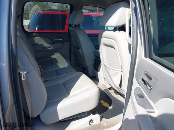 2009 Chevrolet Avalanche LT w/2LT with VIN 3GNFK22049G153834, listed as a IAAI auction lot 41770171 with 280,608 mi miles. Bid and sale history available at carsss.com. Image 8.