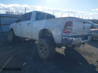 2019 Ram 2500 Big Horn with VIN 3C6UR5DL8KG650208, listed as a IAAI auction lot 41317238 with 104,004 mi miles. Bid and sale history available at carsss.com. Image 3.