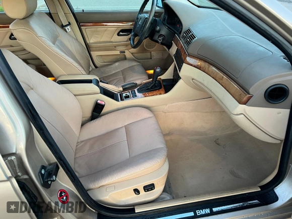 1998 BMW 5 Series 528iA with VIN WBADD6320WBW46302, listed as a Copart auction lot 45062025 with 42,667 mi miles and Salvage Title. Bid and sale history available at carsss.com. Image 5.