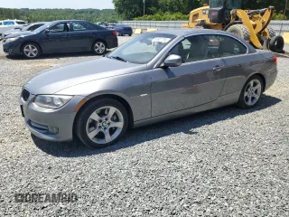 2013 BMW 3 Series 335i with VIN WBADX7C59DE828843, listed as a Copart auction lot 61901755 with 71,560 mi miles and Salvage title. Bid and sale history available at DreamBid. Image 1.