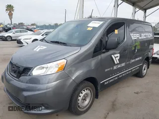 2021 Nissan NV200 SV z VIN 3N6CM0KN2MK690257, wystawiony jako IAAI lot #42086985 z przebiegiem 63 614 mil mil oraz . Historia ofert i sprzedaży dostępna na DreamBid. Obrazek 2.