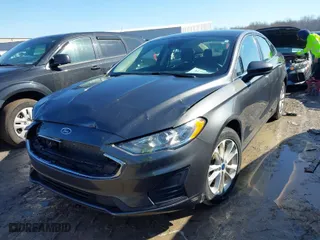 2020 Ford Fusion SE with VIN 3FA6P0HDXLR258226, listed as a IAAI auction lot 41748400 with 81,937 mi miles. Bid and sale history available at carsss.com. Image 2.