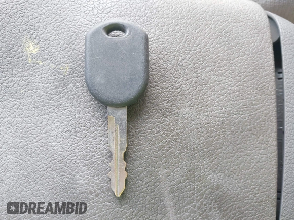 2005 Ford F-150 XL с VIN 1FTRF12205NA55424, выставлен на аукционе IAAI как лот 42035951 с пробегом Не указан миль и . История ставок и продаж доступна на DreamBid. Изображение 11.