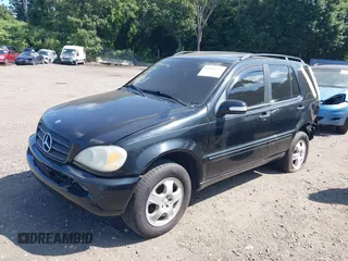 2004 Mercedes-Benz M 350 with VIN 4JGAB57E44A463025, listed as a IAAI auction lot 40167399 with 1,162,011 mi miles and . Bid and sale history available at carsss.com. Image 2.