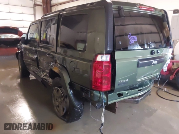 2007 Jeep Commander Sport z VIN 1J8HG48P17C545682, wystawiony jako IAAI lot #41369706 z przebiegiem 187 900 mil mil oraz . Historia ofert i sprzedaży dostępna na DreamBid. Obrazek 3.