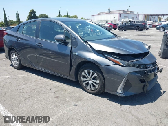 2021 Toyota Prius LE with VIN JTDKAMFPXM3170372, listed as a IAAI auction lot 42661609 with 47,977 mi miles and . Bid and sale history available at DreamBid. Image 1.