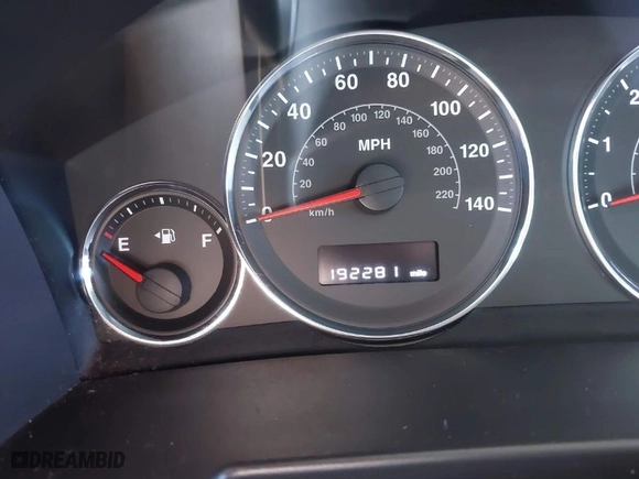 2010 Jeep Commander Sport with VIN 1J4RG4GK2AC105232, listed as a IAAI auction lot 41790011 with 192,281 mi miles. Bid and sale history available at carsss.com. Image 7.