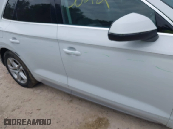 2019 Audi Q5 Premium with VIN WA1ANAFY1K2112834, listed as a IAAI auction lot 42443822 with 98,579 mi miles and . Bid and sale history available at DreamBid. Image 18.