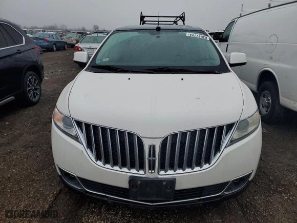 2011 Lincoln MKX with VIN 2LMDJ6JK3BBJ04887, listed as a Copart auction lot 83047794 with 134,039 mi miles and Salvage Title. Bid and sale history available at carsss.com. Image 5.