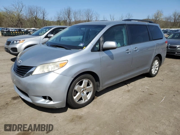 2013 Toyota Sienna LE with VIN 5TDJK3DC0DS065499, listed as a Copart auction lot 54142115 with 498,690 mi miles and Clean Title. Bid and sale history available at carsss.com. Image 1.