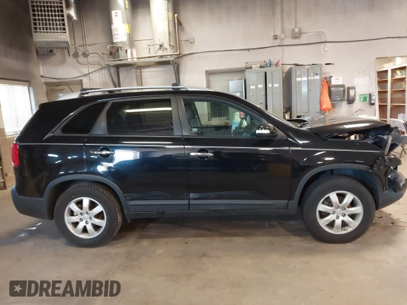 2011 Kia Sorento LX with VIN 5XYKT3A10BG182823, listed as a IAAI auction lot 41871711 with 207,844 mi miles. Bid and sale history available at carsss.com. Image 14.