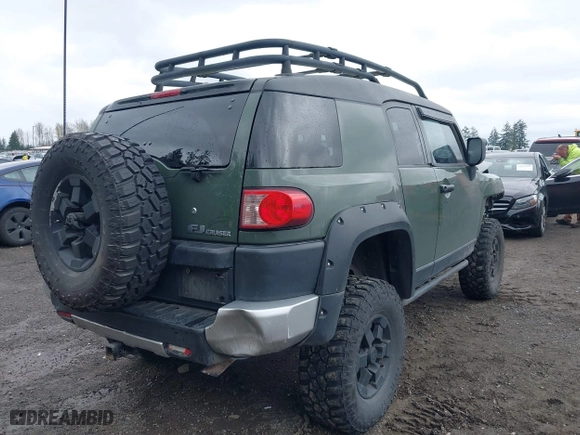 2011 Toyota FJ Cruiser with VIN JTEBU4BF5BK108168, listed as a IAAI auction lot 41829688 with 163,354 mi miles. Bid and sale history available at carsss.com. Image 4.