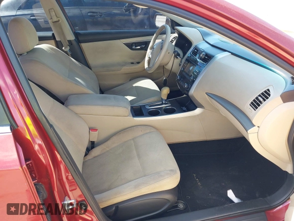 2015 Nissan Altima 2.5 S with VIN 1N4AL3AP9FC153529, listed as a IAAI auction lot 42031503 with 170,711 mi miles. Bid and sale history available at carsss.com. Image 5.