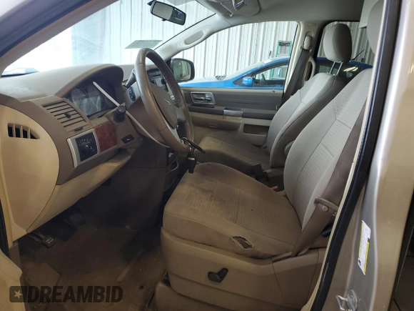 2008 Chrysler Town & Country Touring with VIN 2A8HR54P58R815950, listed as a Copart auction lot 55951155 with 211,046 mi miles and Non Repairable. Bid and sale history available at DreamBid. Image 7.