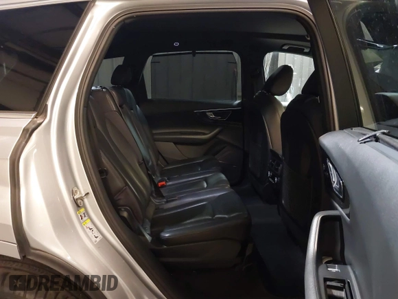 2017 Audi Q7 Premium Plus with VIN WA1LAAF76HD035953, listed as a IAAI auction lot 41816166 with 132,149 mi miles. Bid and sale history available at carsss.com. Image 8.