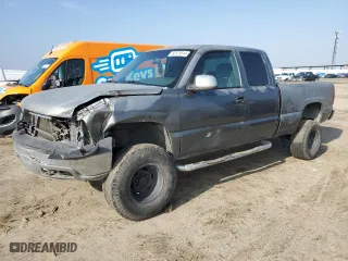 2001 Chevrolet Silverado 1500 LS with VIN 2GCEC19T611245018, listed as a Copart auction lot 82879514 with 0 mi miles and Salvage Title. Bid and sale history available at carsss.com. Image 1.