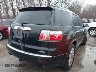 2010 GMC Acadia SLT2 with VIN 1GKLVNED0AJ133929, listed as a IAAI auction lot 41458136 with 163,629 mi miles and . Bid and sale history available at DreamBid. Image 4.