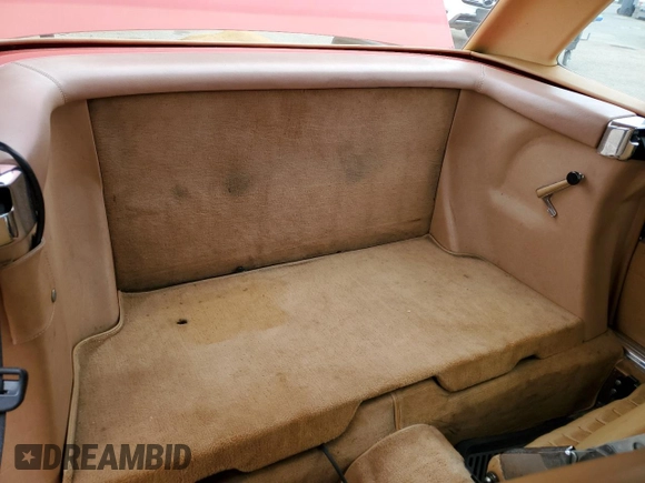 1989 Mercedes-Benz 560 SL с VIN WDBBA48D5KA103768, выставлен на аукционе Copart как лот 71965504 с пробегом 93 239 миль миль и Списание • Salvage title. История ставок и продаж доступна на DreamBid. Изображение 10.