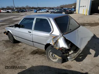 1982 BMW 3 Series z VIN WBAAG3307C8378560, wystawiony jako Copart lot #42520375 z przebiegiem 83 004 mil mil oraz Tytuł czysty. Historia ofert i sprzedaży dostępna na DreamBid. Obrazek 2.