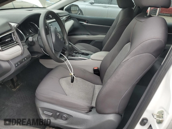 2020 Toyota Camry LE with VIN 4T1C11AK0LU889763, listed as a Copart auction lot 43475175 with 59,186 mi miles and Salvage Title. Bid and sale history available at carsss.com. Image 7.