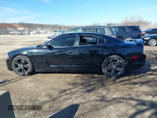 2013 Dodge Charger RT with VIN 2C3CDXDT5DH635185, listed as a IAAI auction lot 41882343 with 89,195 mi miles. Bid and sale history available at carsss.com. Image 14.