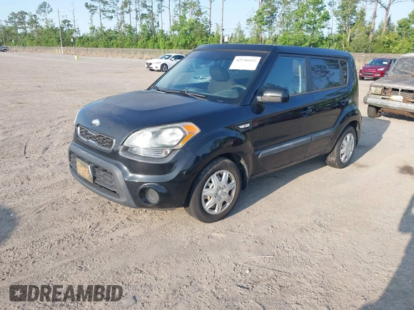 2013 Kia Soul with VIN KNDJT2A58D7591449, listed as a IAAI auction lot 42236932 with 104,012 mi miles and . Bid and sale history available at DreamBid. Image 2.