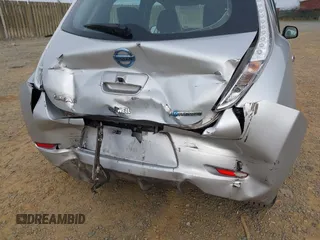 2016 Nissan LEAF S with VIN 1N4AZ0CP2GC301712, listed as a IAAI auction lot 41929753 with 67,265 mi miles. Bid and sale history available at carsss.com. Image 6.