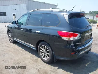 2015 Nissan Pathfinder SL with VIN 5N1AR2MM5FC684405, listed as a IAAI auction lot 42594415 with 130,691 mi miles and . Bid and sale history available at DreamBid. Image 3.