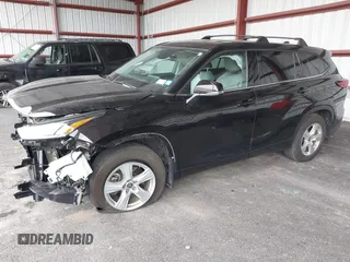 2022 Toyota Highlander LE with VIN 5TDBZRBH7NS240883, listed as a IAAI auction lot 40713152 with 24,374 mi miles and . Bid and sale history available at DreamBid. Image 18.