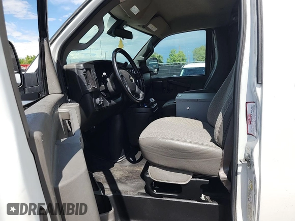 2021 Chevrolet Express Cargo with VIN 1GCWGAFP2M1303233, listed as a IAAI auction lot 42731173 with 57,034 mi miles and . Bid and sale history available at DreamBid. Image 22.