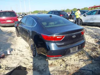 2017 Kia Cadenza Limited with VIN KNALC4J19H5077478, listed as a IAAI auction lot 41514106 with 152,702 mi miles. Bid and sale history available at carsss.com. Image 3.