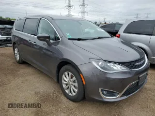 2018 Chrysler Pacifica Touring Plus с VIN 2C4RC1FG8JR323311, выставлен на аукционе Copart как лот 65020975 с пробегом 59 577 миль миль и Чистый • Clean title. История ставок и продаж доступна на DreamBid. Изображение 4.