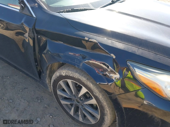 2017 Nissan Altima 2.5 SR with VIN 1N4AL3AP4HC293538, listed as a IAAI auction lot 41492018 with 199,200 mi miles. Bid and sale history available at carsss.com. Image 6.