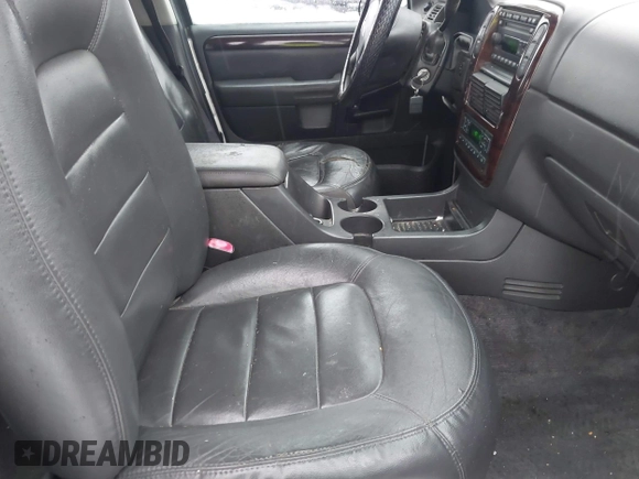 2003 Ford Explorer Limited with VIN 1FMZU75K23UC27097, listed as a IAAI auction lot 41503494 with 225,057 mi miles and . Bid and sale history available at DreamBid. Image 5.