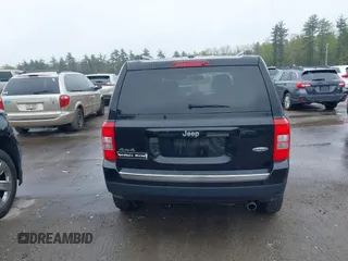 2017 Jeep Patriot High Altitude z VIN 1C4NJRFB9HD162469, wystawiony jako IAAI lot #42188220 z przebiegiem 29 056 mil mil oraz . Historia ofert i sprzedaży dostępna na DreamBid. Obrazek 17.