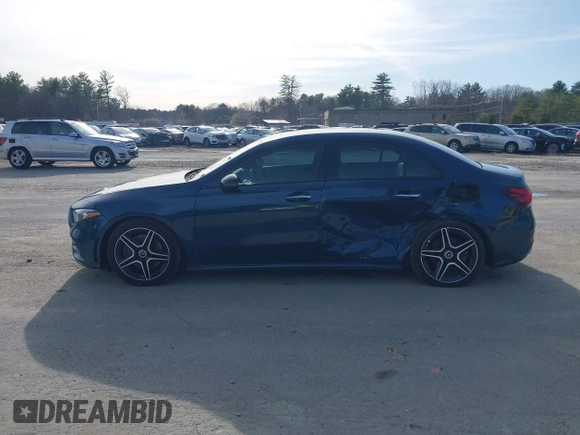 2020 Mercedes-Benz A 220 с VIN WDD3G4FB2LW036952, выставлен на аукционе IAAI как лот 41880993 с пробегом 64 446 миль миль и . История ставок и продаж доступна на DreamBid. Изображение 14.