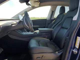 2022 Tesla Model Y Long Range z VIN 7SAYGDEEXNF444122, wystawiony jako Copart lot #54344735 z przebiegiem 33 230 mil mil oraz Szkody całkowita. Historia ofert i sprzedaży dostępna na DreamBid. Obrazek 7.