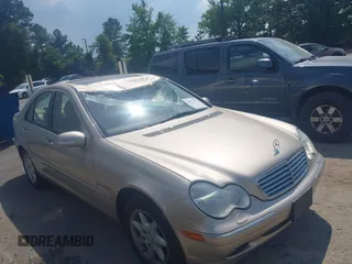 2002 Mercedes-Benz C 230/260/280/320 z VIN WDBRF61J32E005536, wystawiony jako IAAI lot #42527472 z przebiegiem 9 601 mil mil oraz . Historia ofert i sprzedaży dostępna na DreamBid. Obrazek 13.