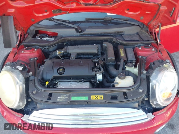 2008 MINI Hardtop with VIN WMWMF33588TT64697, listed as a IAAI auction lot 41831695 with 143,462 mi miles and . Bid and sale history available at DreamBid. Image 10.