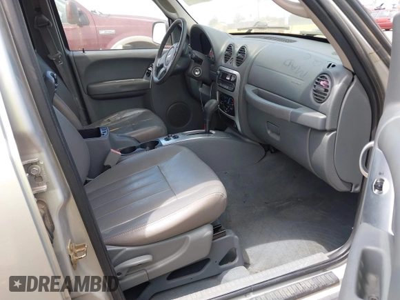 2006 Jeep Liberty Limited with VIN 1J4GK58KX6W221472, listed as a IAAI auction lot 42795155 with 186,972 mi miles and . Bid and sale history available at DreamBid. Image 5.