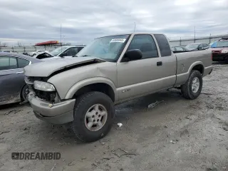 2001 Chevrolet S-10 LS with VIN 1GCDT19W218178369, listed as a Copart auction lot 44506665 with 142,152 mi miles and Salvage Title. Bid and sale history available at DreamBid. Image 1.