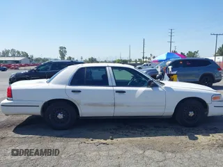 1999 Ford Crown Victoria Police с VIN 2FAFP71W1XX200937, выставлен на аукционе IAAI как лот 41977836 с пробегом 186 379 миль миль и . История ставок и продаж доступна на DreamBid. Изображение 12.