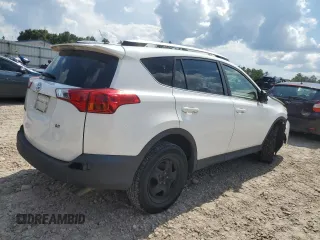 2015 Toyota RAV4 LE with VIN JTMZFREV2FD062810, listed as a Copart auction lot 66313675 with 70,774 mi miles and Clean title. Bid and sale history available at DreamBid. Image 3.