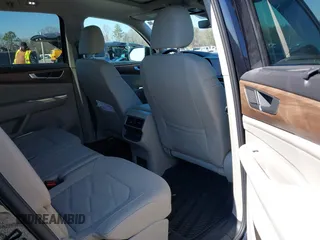 2024 Volkswagen Atlas SE with VIN 1V2JR2CA5RC532574, listed as a IAAI auction lot 41640988 with 24,048 mi miles and . Bid and sale history available at DreamBid. Image 8.