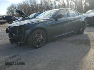 2021 Alfa Romeo Giulia Ti with VIN ZARFANBN7M7645731, listed as a Copart auction lot 87055044 with 122,395 mi miles and Salvage Title. Bid and sale history available at carsss.com. Image 1.