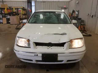 2004 Volkswagen Jetta GL with VIN 3VWRK69M54M098422, listed as a Copart auction lot 44006055 with 115,211 mi miles and Clean title. Bid and sale history available at DreamBid. Image 5.